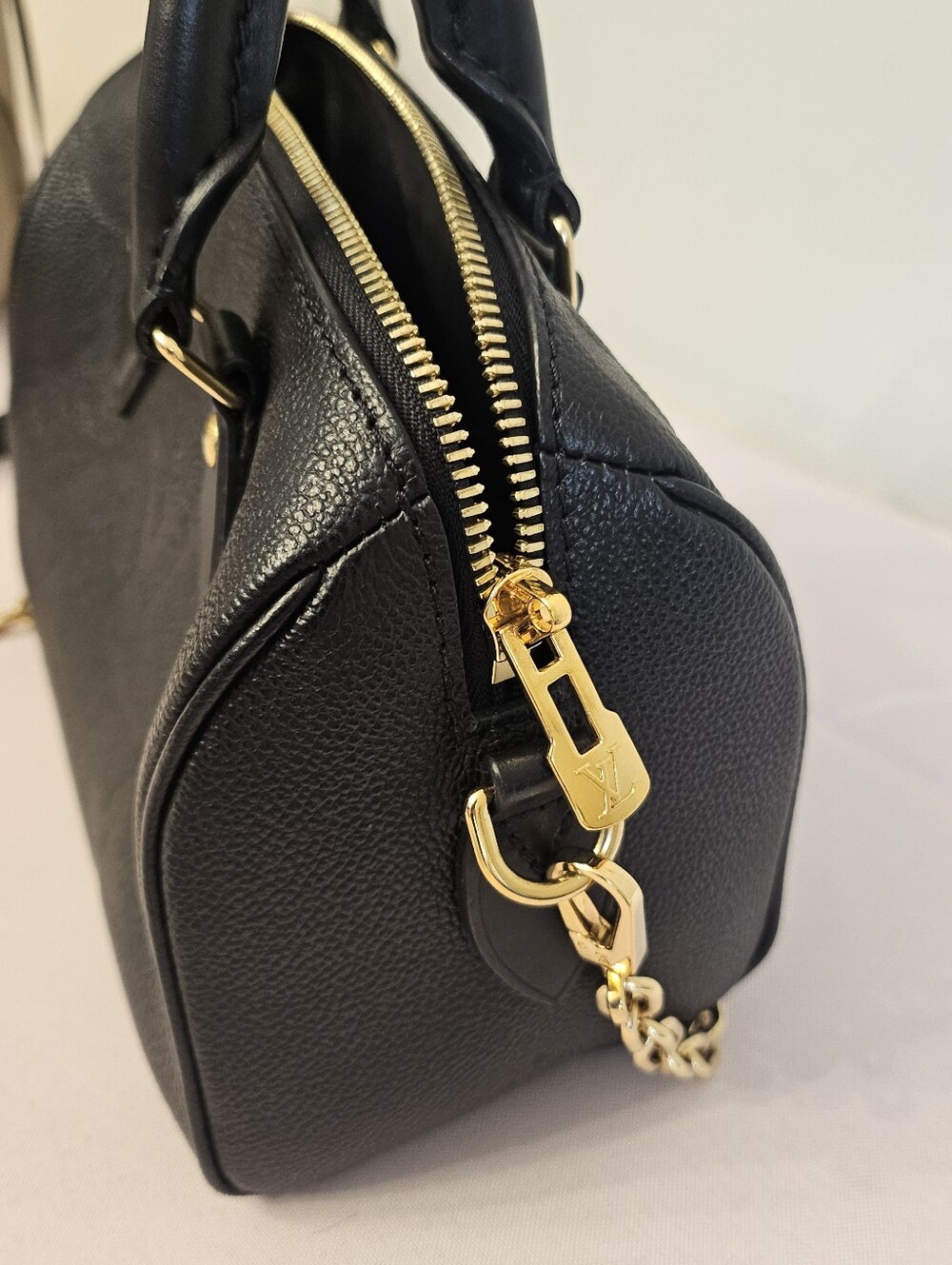 Louis Vuitton Speedy 20 Bandoulière Black Empreinte Microchipped - Picture 6 of 16